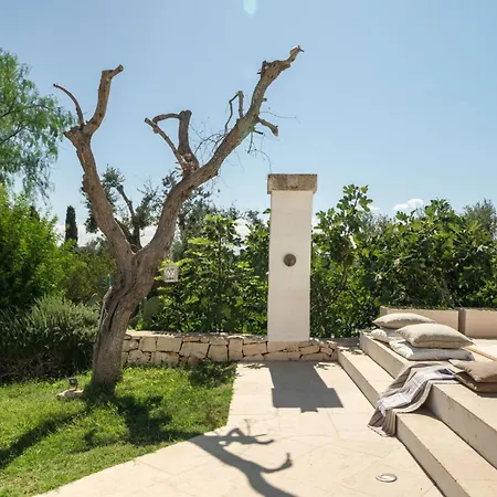 Trullo Padronale فيلة أوستوني