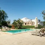 Trullo Padronale Villa