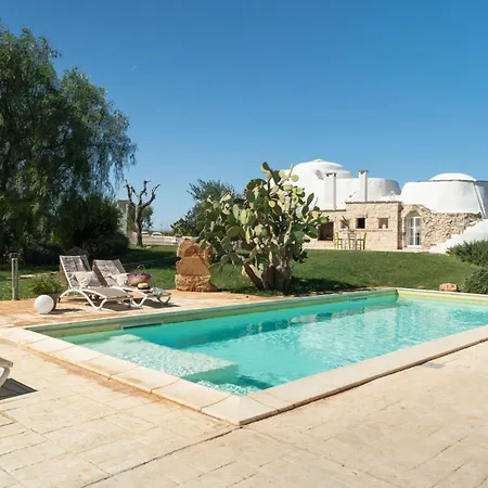 Trullo Padronale Villa Ostuni